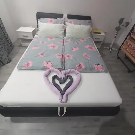 Lana Apartment